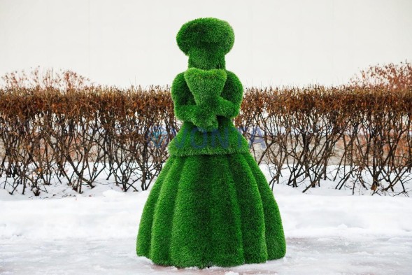 Топиари девочка с букетом — газон Deluxe Green