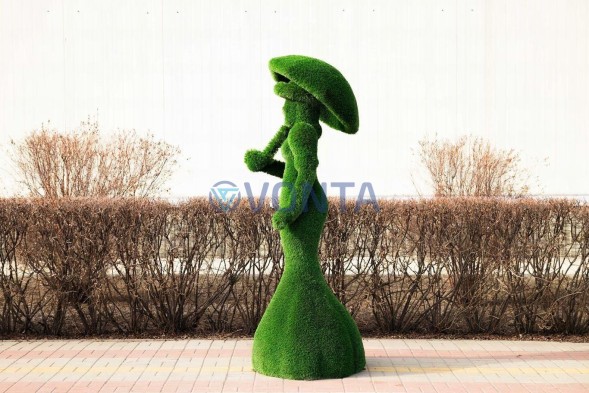 Топиари композиция светская встреча №3 (леди с зонтиком, джентельмен) — газон Deluxe