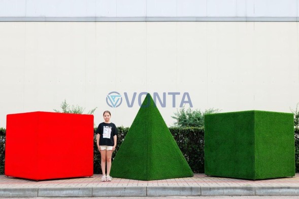 Топиари композиция геометрические фигуры, большая, кубы и пирамида, 3 шт — газон Eco