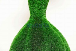 Топиари леди с зонтиком, Моне — газон Deluxe