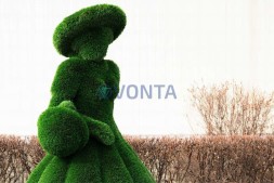 Топиари леди с корзинкой, Вероника — газон Deluxe