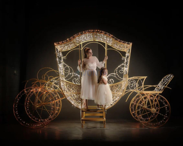 Светодиодная фотозона Екатерининская карета 250 см., (SR111)