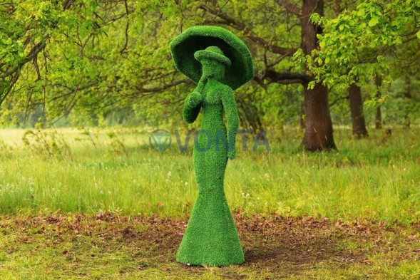 Топиари дама с зонтом Глория, h=210 см — газон Eco Green