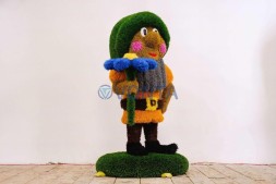 Топиари гном цветочник Рекки — газон Eco