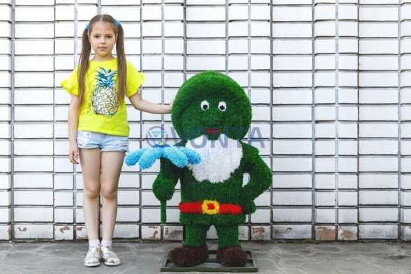 Топиари гном цветочник — газон Eco