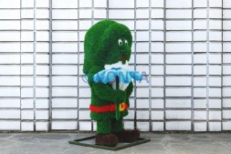 Топиари гном цветочник — газон Eco