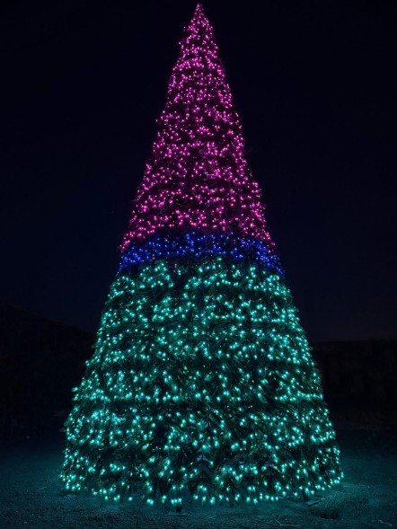 Уличная каркасная елка «Уральская Светодинамическая RGB» 26 м