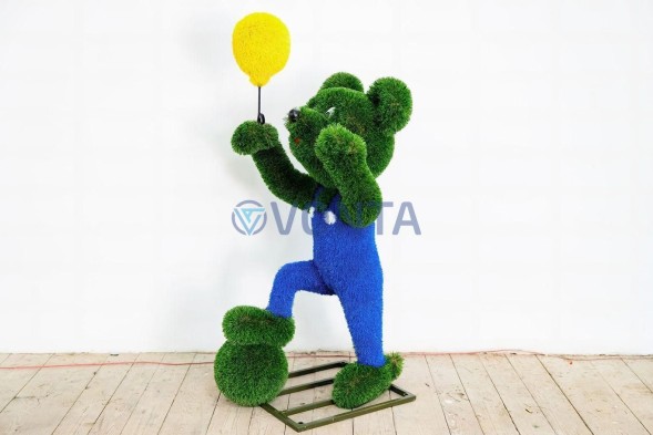 Топиари мышонок Кристиан с шариком и мячом — газон Deluxe + Eco+