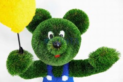 Топиари мышонок Кристиан с шариком и мячом — газон Deluxe + Eco+