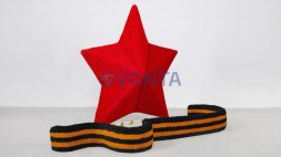 Топиари композиция звезда с георгиевской лентой — газон Eco