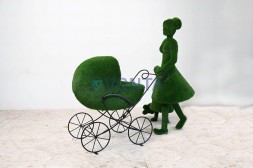 Топиари композиция мама с детьми — газон Есо