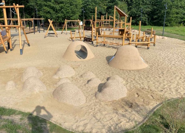 Гора с тоннелем