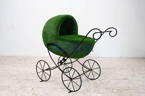 Топиари мама с коляской — газон Eco