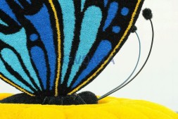 Топиари композиция бабочка Морфо на подсолнухе — газон Eco