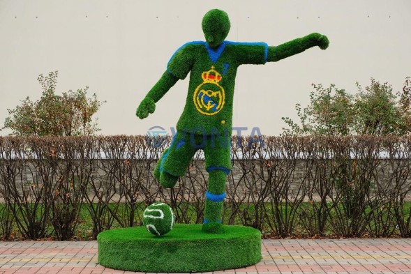 Топиари футболист — газон Deluxe Simple